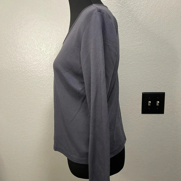 L.L.Bean Women's Soft Supima Cotton Violet Long Sleeve V-Neck Basic MEDIUM - Picture 2 of 5